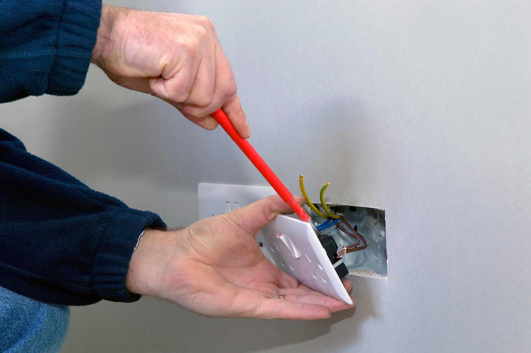 Our electricians can install plug sockets for domestic and commercial proeprties in Belper and the local area. 